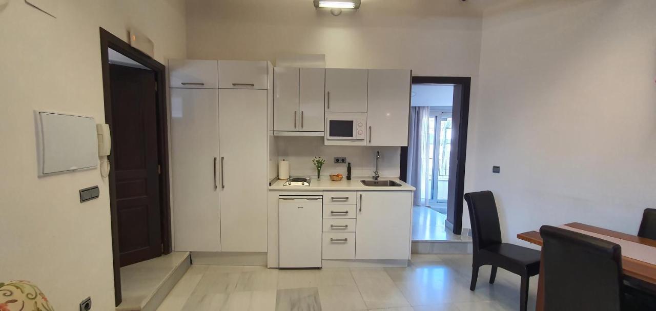 Apartamentos Torre De La Mezquita Кордова Екстер'єр фото