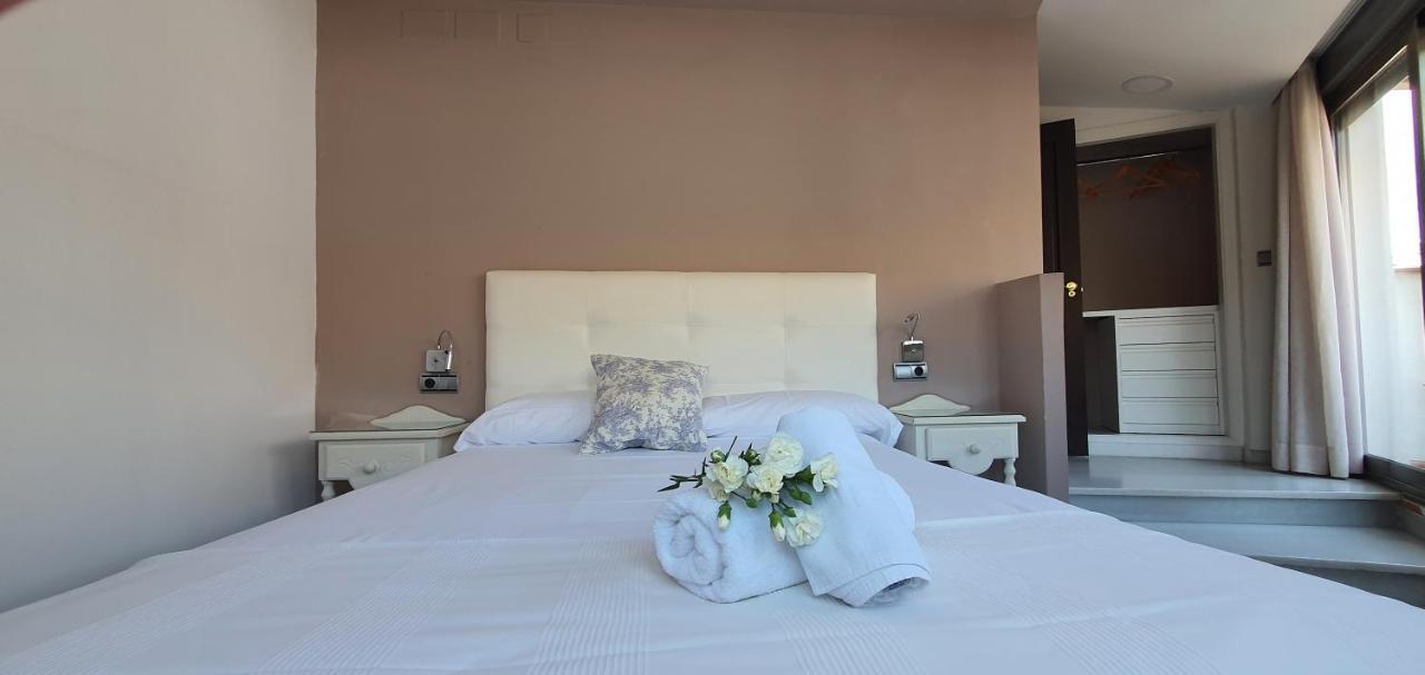 Apartamentos Torre De La Mezquita Кордова Екстер'єр фото