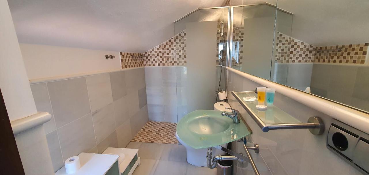 Apartamentos Torre De La Mezquita Кордова Екстер'єр фото