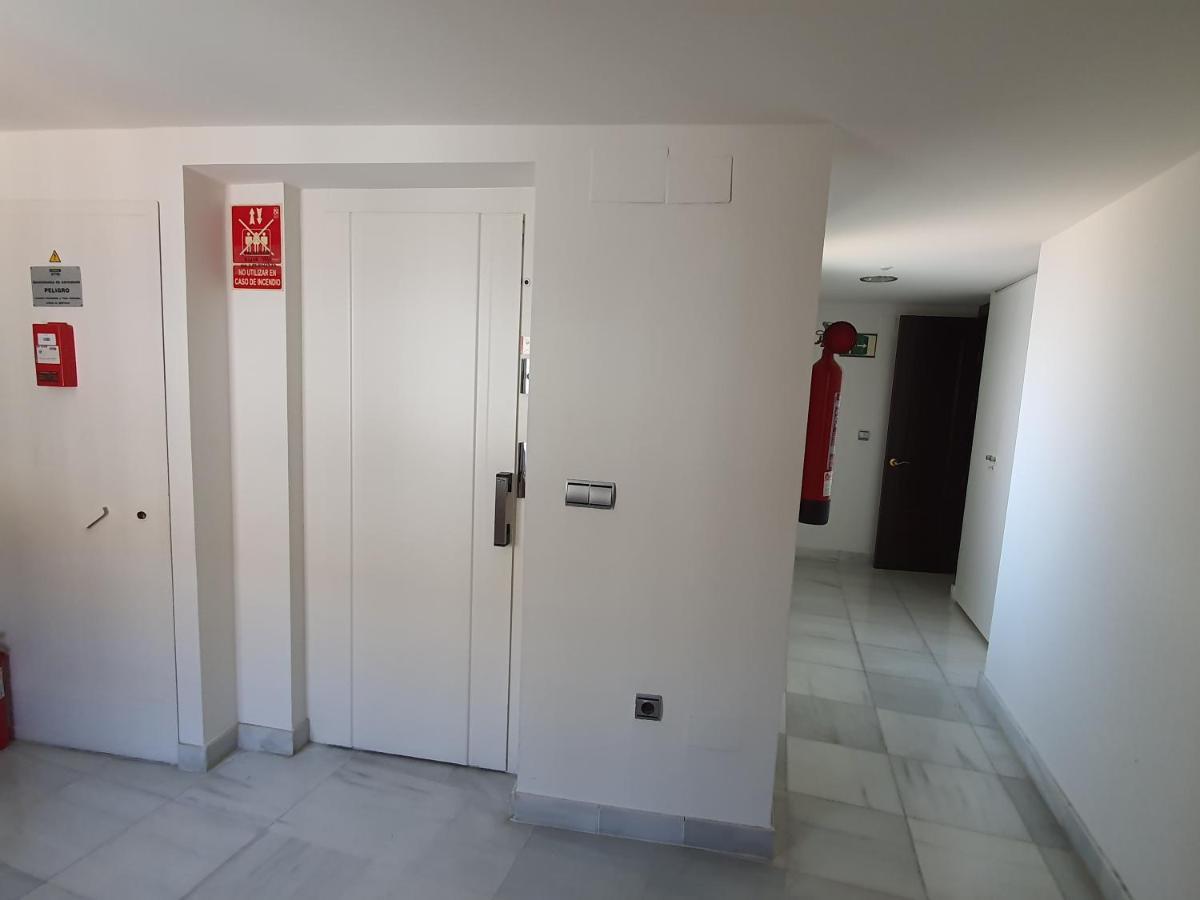 Apartamentos Torre De La Mezquita Кордова Екстер'єр фото
